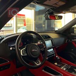 جاگوار F-Pace